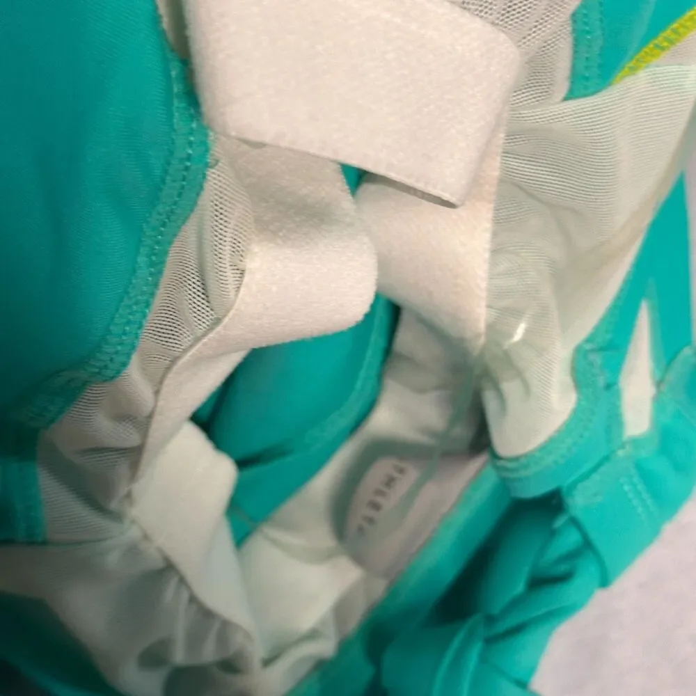 Athleta Kiki Swim Dress Aqua Built-In Bra Key Hole Neck Sport